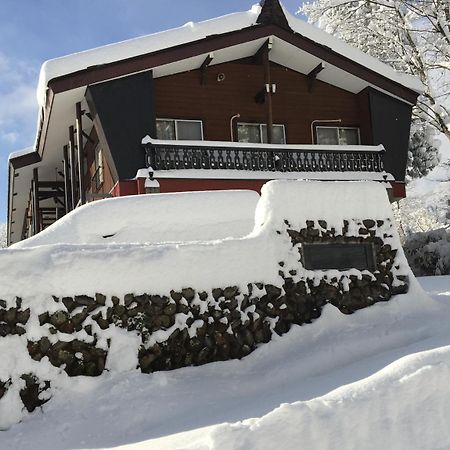 Myoko Ski Lodge In Akakura Village Exterior photo