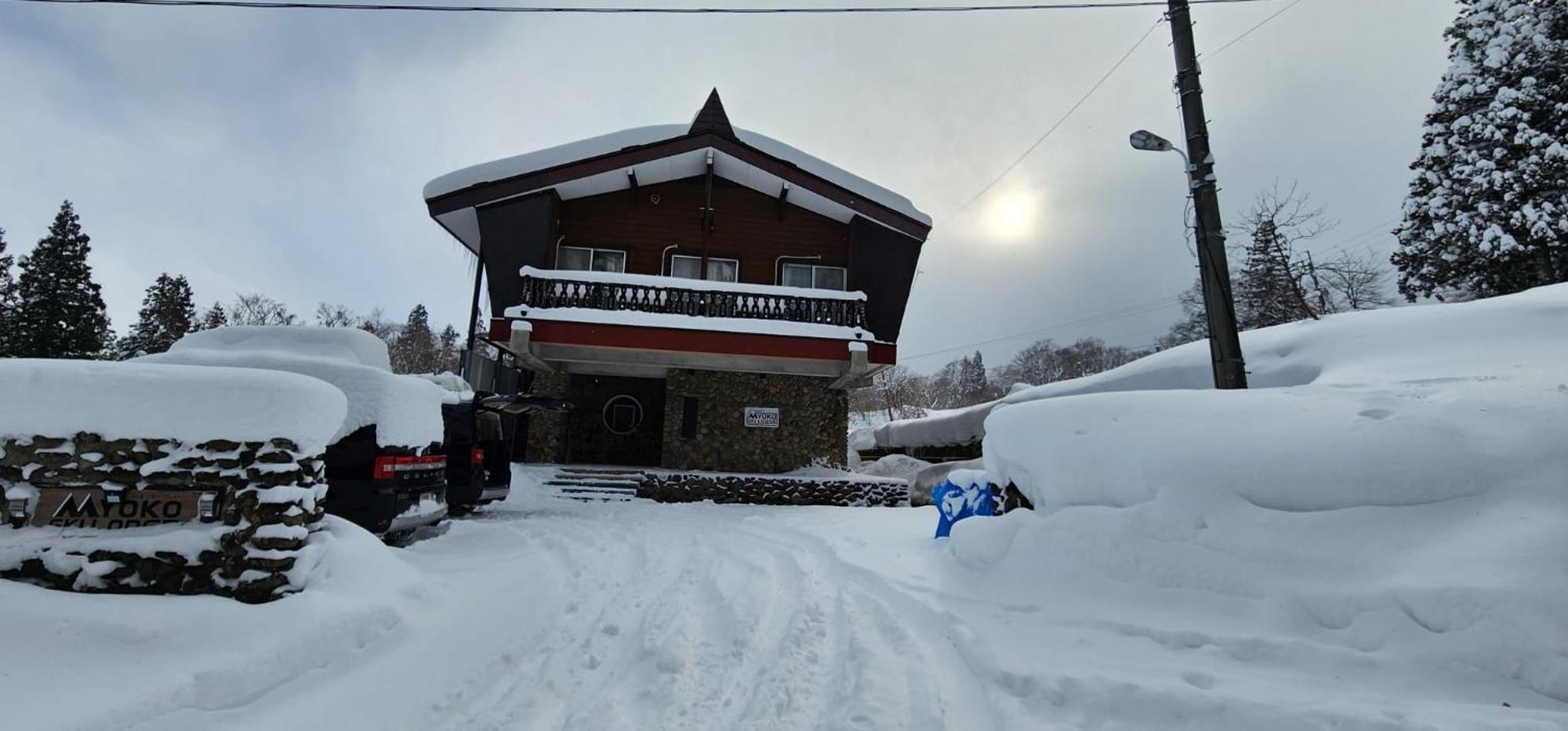 Myoko Ski Lodge In Akakura Village Exterior photo