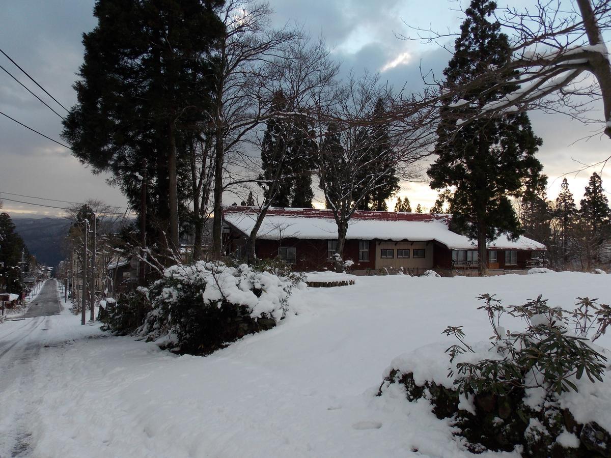 Myoko Ski Lodge In Akakura Village Exterior photo