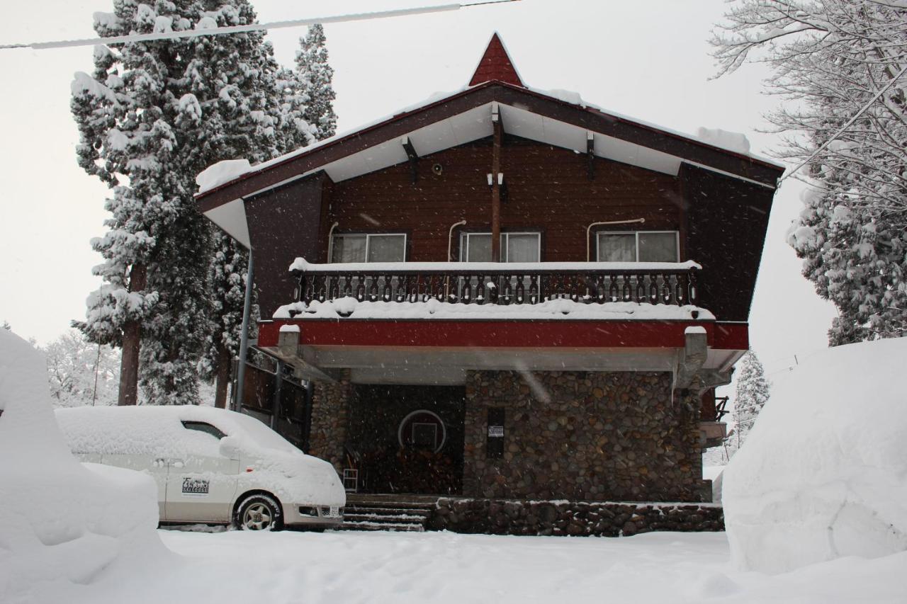 Myoko Ski Lodge In Akakura Village Exterior photo