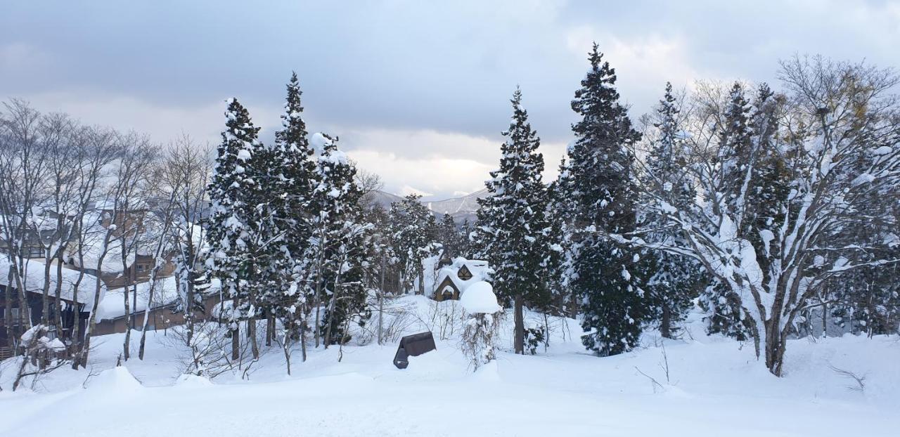 Myoko Ski Lodge In Akakura Village Exterior photo