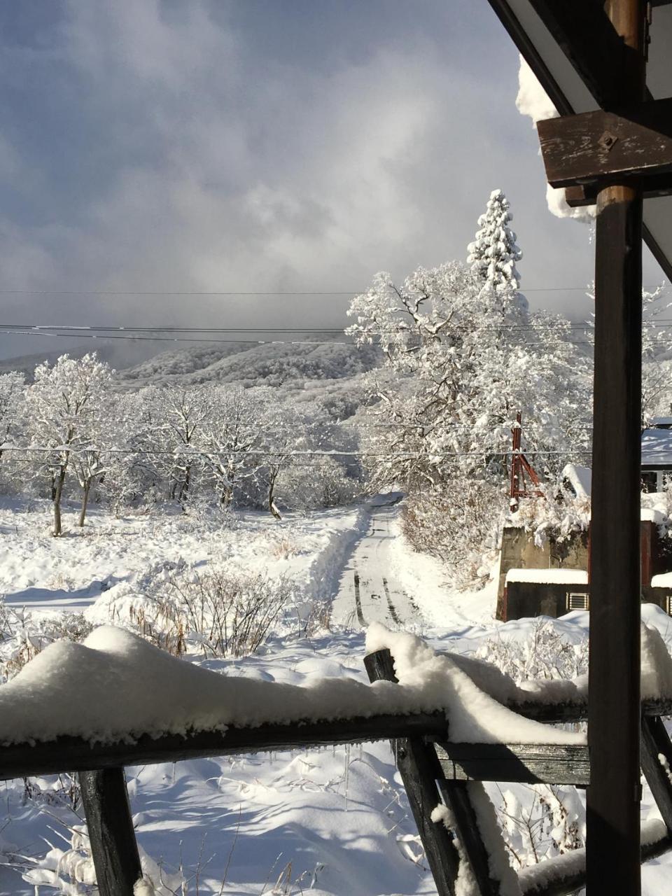 Myoko Ski Lodge In Akakura Village Exterior photo