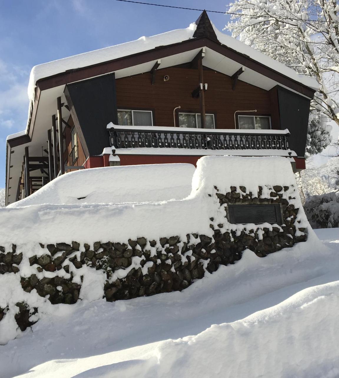 Myoko Ski Lodge In Akakura Village Exterior photo